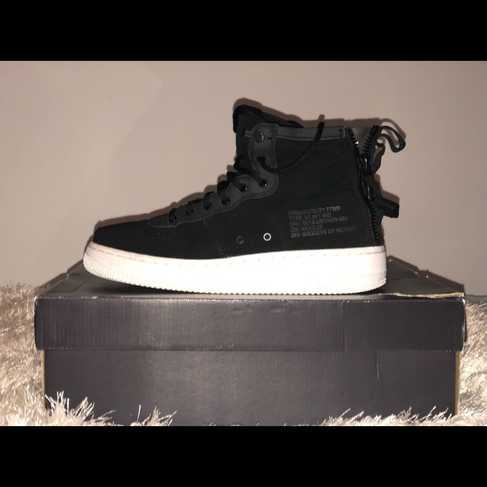 Nike SF AF1 MID (GS)